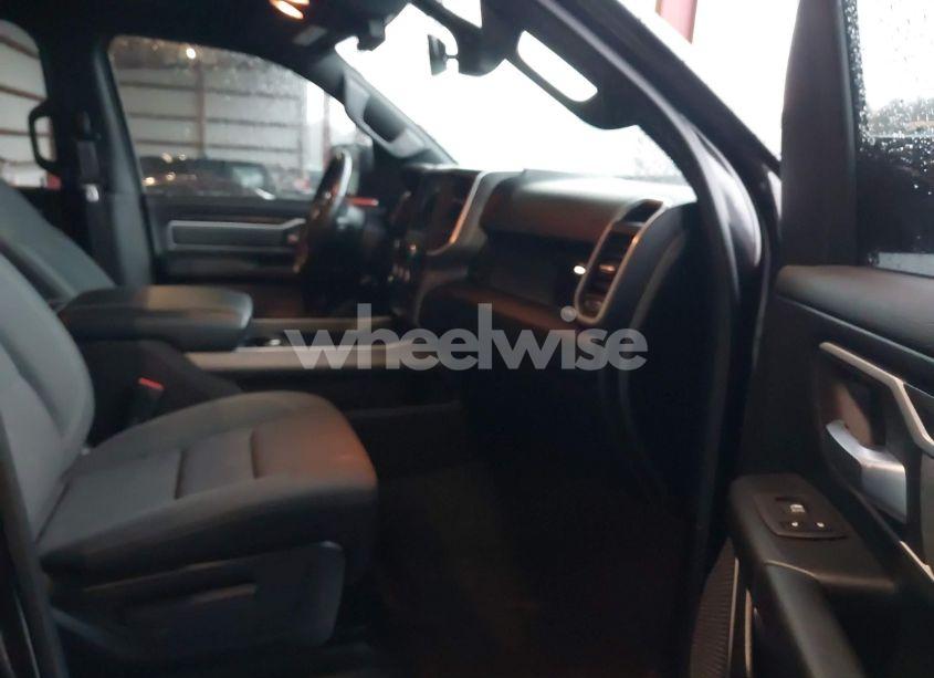 Photo 5 of 2021 Ram 1500 BIG HORN 4X4 6'4 BOX (VIN 1C6SRFBT4MN727666)