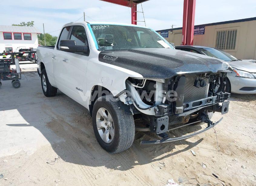 2019 Ram 1500 (VIN 1C6SRFBT5KN875502) main photo