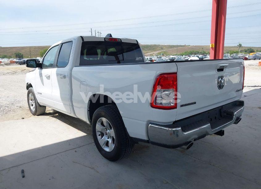 Photo 3 of 2019 Ram 1500 (VIN 1C6SRFBT5KN875502)