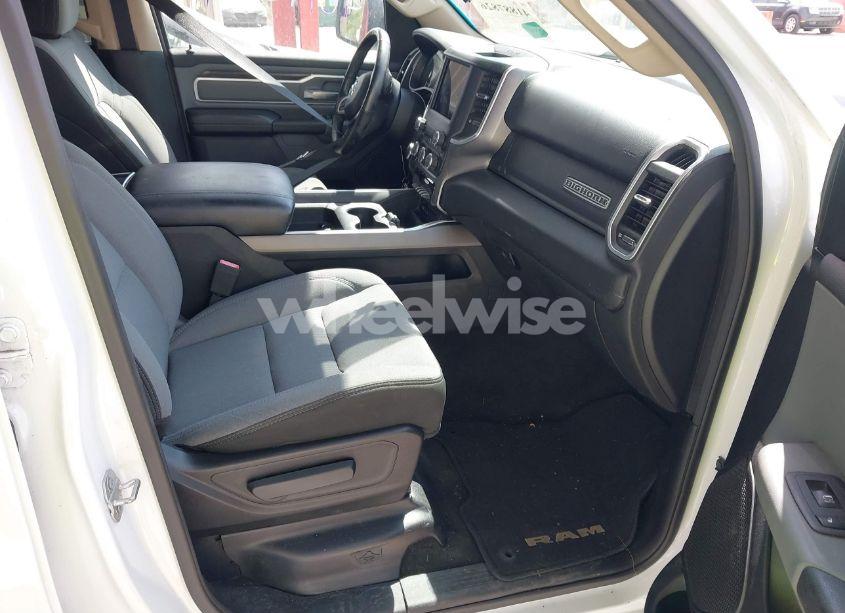 Photo 5 of 2019 Ram 1500 (VIN 1C6SRFBT5KN875502)