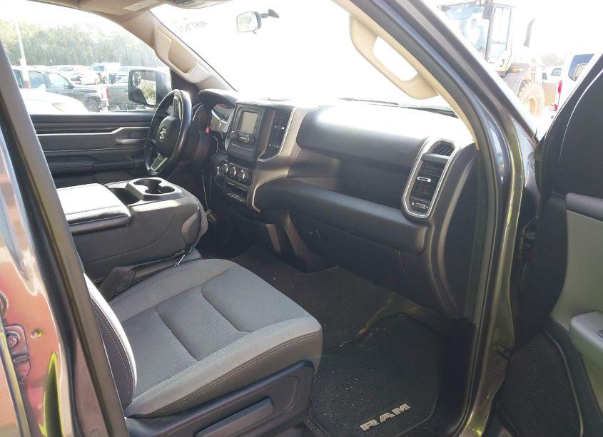 Photo 5 of 2020 Ram 1500 BIG HORN 4X4 6'4 BOX (VIN 1C6SRFBT5LN136602)