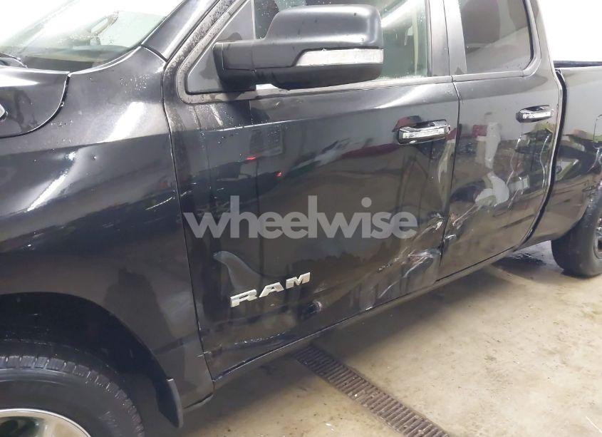 Photo 6 of 2020 Ram 1500 BIG HORN 4X4 6'4 BOX (VIN 1C6SRFBT5LN136759)