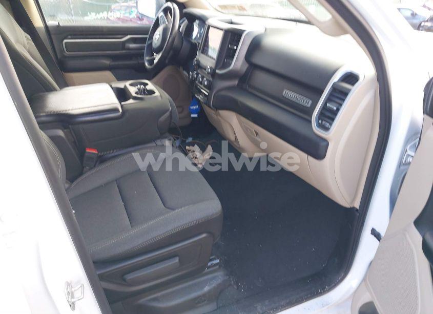 Photo 5 of 2021 Ram 1500 BIG HORN 4X4 6'4 BOX (VIN 1C6SRFBT5MN557642)