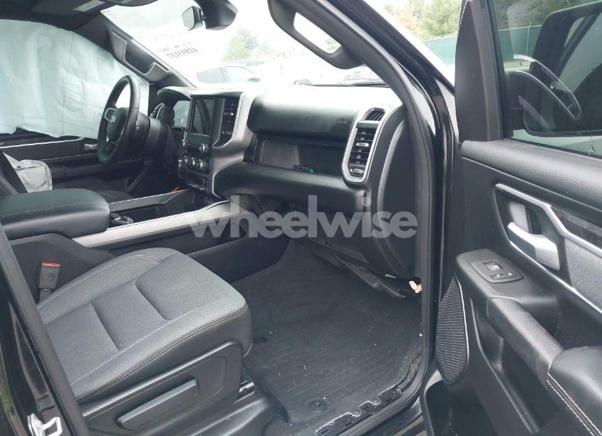 Photo 5 of 2021 Ram 1500 BIG HORN 4X4 6'4 BOX (VIN 1C6SRFBT5MN720595)