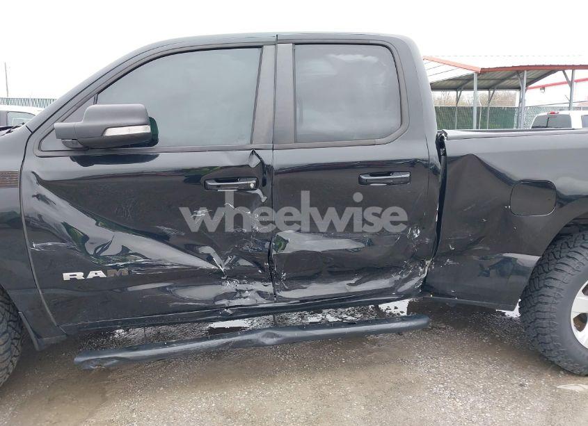 Photo 6 of 2021 Ram 1500 BIG HORN 4X4 6'4 BOX (VIN 1C6SRFBT5MN720595)