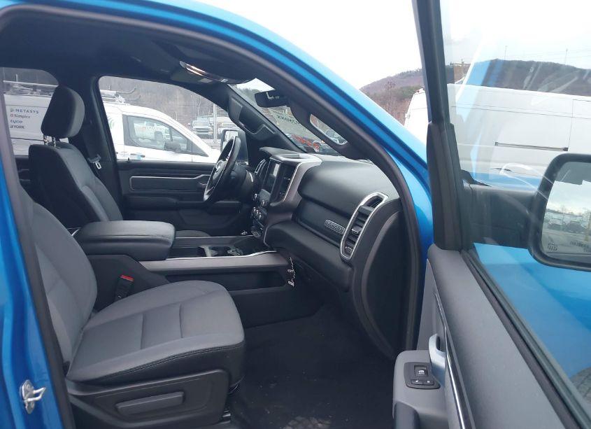 Photo 5 of 2021 Ram 1500 BIG HORN 4X4 6'4 BOX (VIN 1C6SRFBT5MN759560)