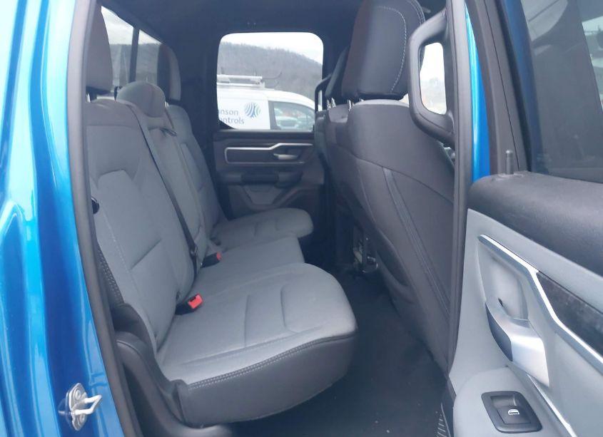 Photo 8 of 2021 Ram 1500 BIG HORN 4X4 6'4 BOX (VIN 1C6SRFBT5MN759560)