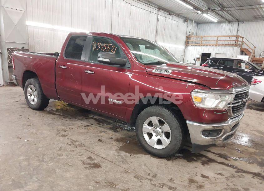 2020 Ram 1500 BIG HORN 4X4 6'4 BOX (VIN 1C6SRFBT6LN110557) main photo