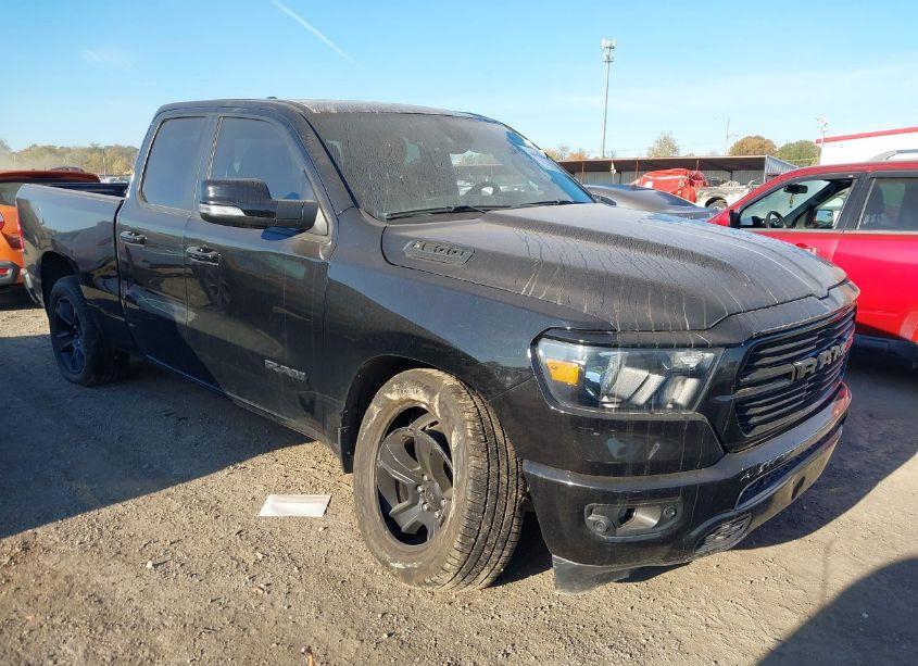 2021 Ram 1500 BIG HORN QUAD CAB 4X4 6'4 BOX (VIN 1C6SRFBT6MN683623) main photo