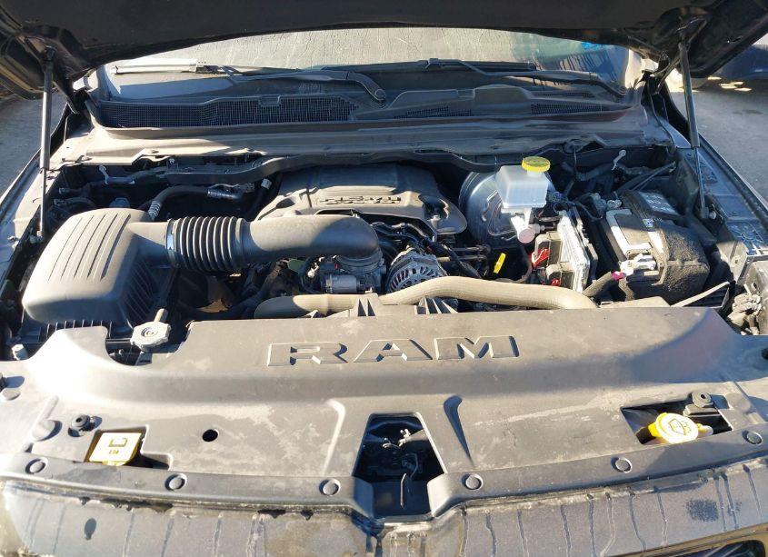 Photo 10 of 2021 Ram 1500 BIG HORN QUAD CAB 4X4 6'4 BOX (VIN 1C6SRFBT6MN683623)