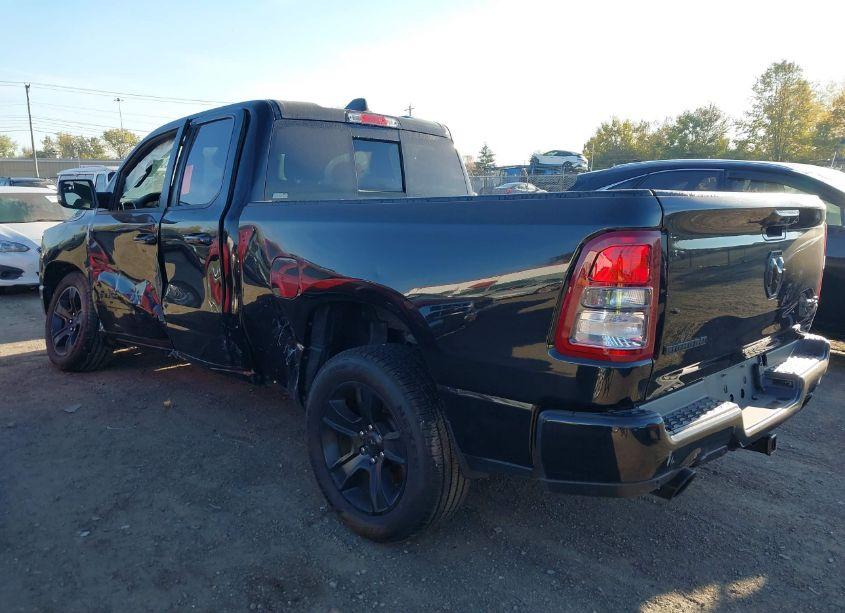 Photo 3 of 2021 Ram 1500 BIG HORN QUAD CAB 4X4 6'4 BOX (VIN 1C6SRFBT6MN683623)