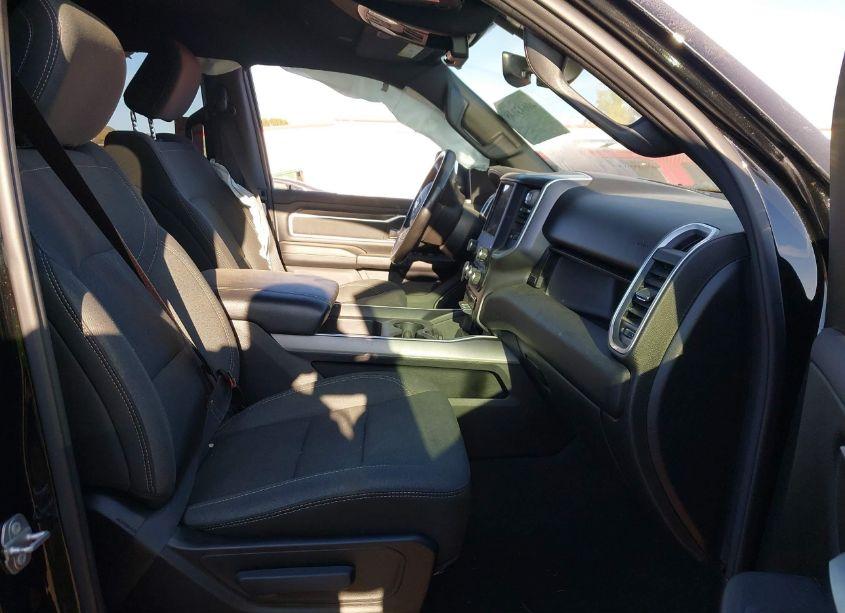 Photo 5 of 2021 Ram 1500 BIG HORN QUAD CAB 4X4 6'4 BOX (VIN 1C6SRFBT6MN683623)