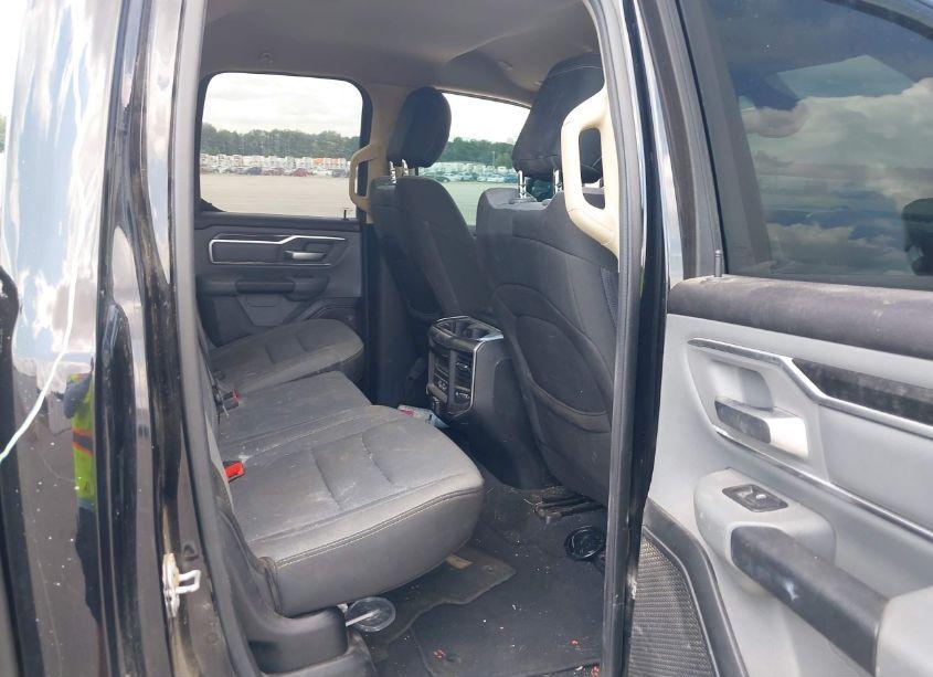 Photo 8 of 2019 Ram 1500 BIG HORN/LONE STAR QUAD CAB 4X4 6'4 BOX (VIN 1C6SRFBT7KN764269)