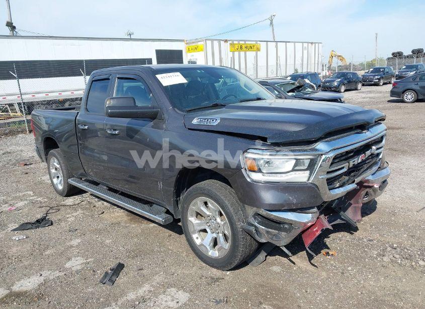 2019 Ram 1500 BIG HORN/LONE STAR 4X4 6'4 BOX (VIN 1C6SRFBT7KN780956) main photo