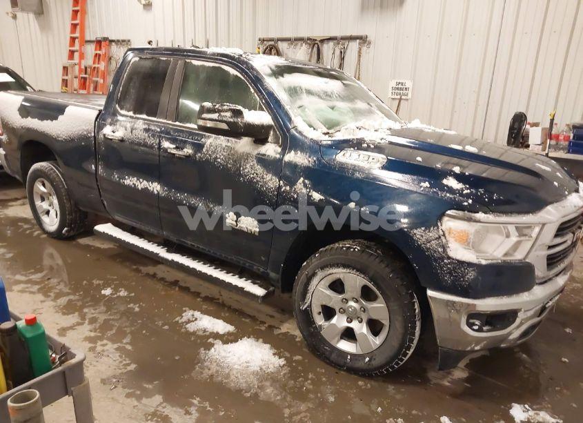 2020 Ram 1500 BIG HORN 4X4 6'4 BOX (VIN 1C6SRFBT7LN200218) main photo