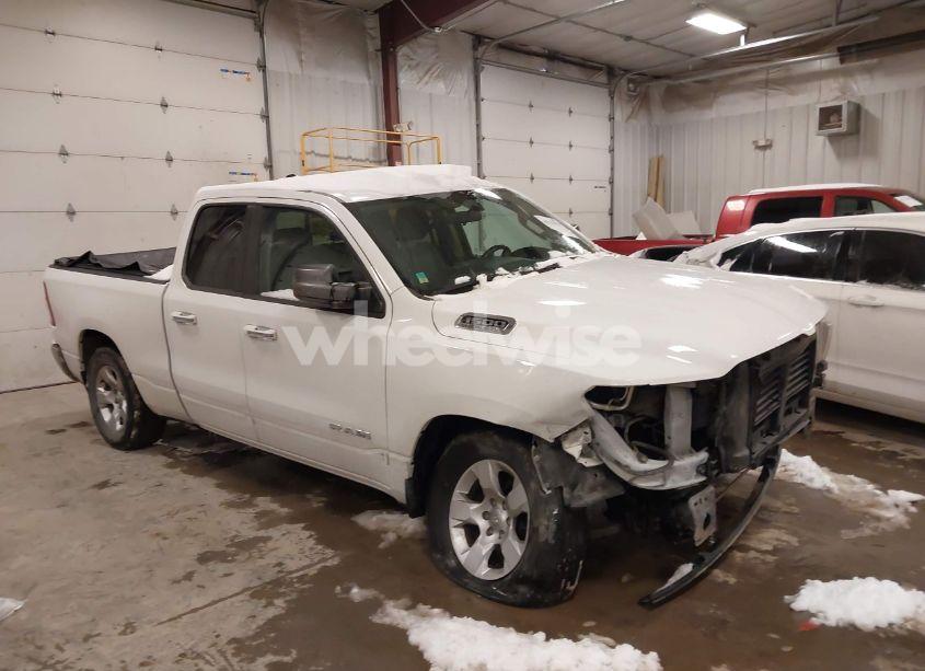 2020 Ram 1500 BIG HORN 4X4 6'4 BOX (VIN 1C6SRFBT7LN404274) main photo