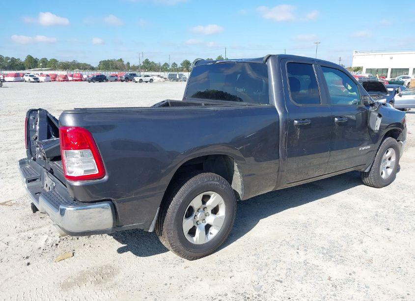 Photo 4 of 2021 Ram 1500 BIG HORN 4X4 6'4 BOX (VIN 1C6SRFBT7MN809441)