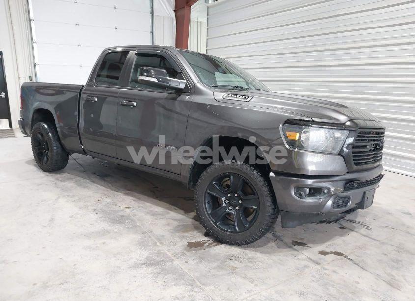 2021 Ram 1500 BIG HORN 4X4 6'4 BOX (VIN 1C6SRFBT8MN696504) main photo