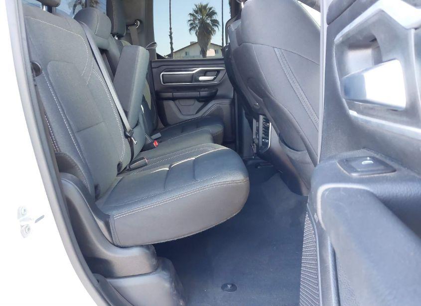 Photo 8 of 2021 Ram 1500 BIG HORN 4X4 6'4 BOX (VIN 1C6SRFBT8MN822635)