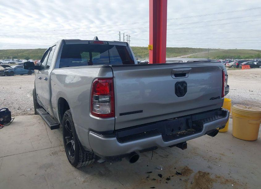 Photo 3 of 2022 Ram 1500 BIG HORN 4X4 6'4 BOX (VIN 1C6SRFBT8NN162517)