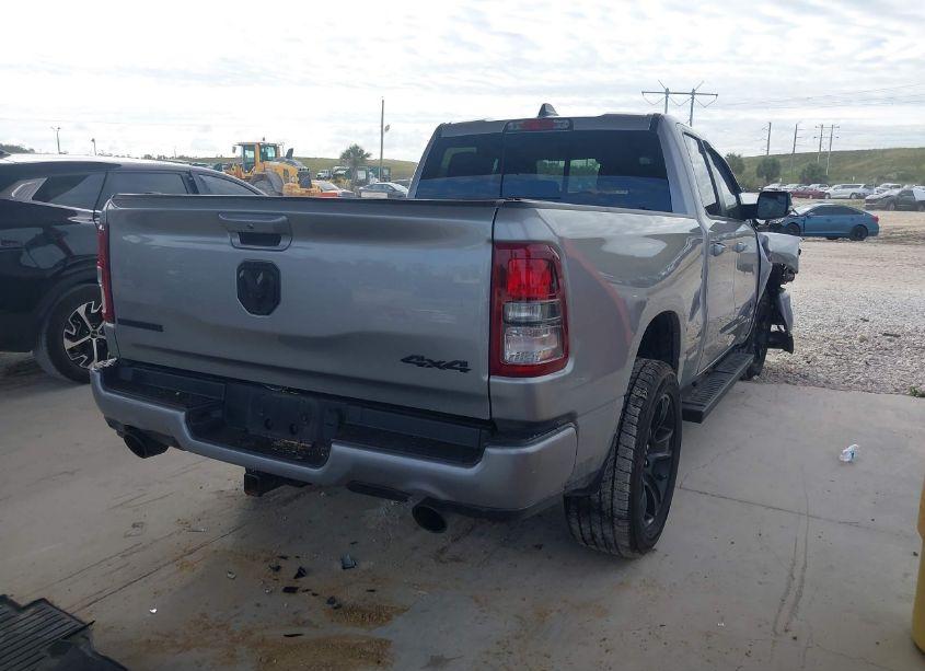 Photo 4 of 2022 Ram 1500 BIG HORN 4X4 6'4 BOX (VIN 1C6SRFBT8NN162517)