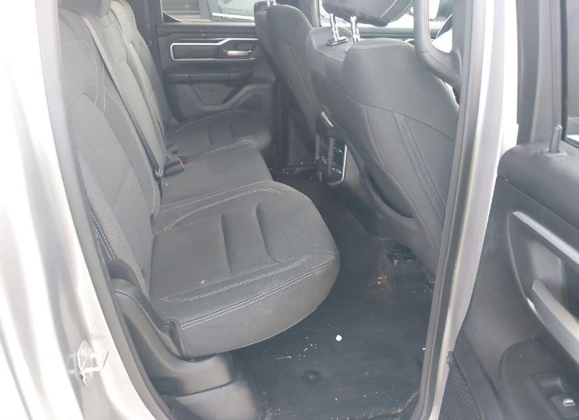 Photo 8 of 2022 Ram 1500 BIG HORN 4X4 6'4 BOX (VIN 1C6SRFBT8NN162517)