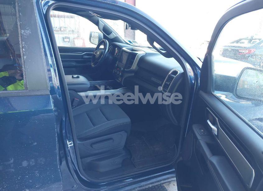 Photo 5 of 2022 Ram 1500 BIG HORN 4X4 6'4 BOX (VIN 1C6SRFBT8NN235367)