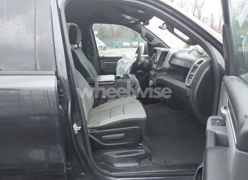 Photo 5 of 2021 Ram 1500 BIG HORN 4X4 6'4 BOX (VIN 1C6SRFBT9MN559538)