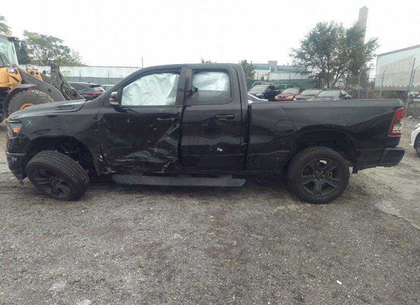 Photo 14 of 2022 Ram 1500 BIG HORN QUAD CAB 4X4 6'4 BOX (VIN 1C6SRFBT9NN133074)