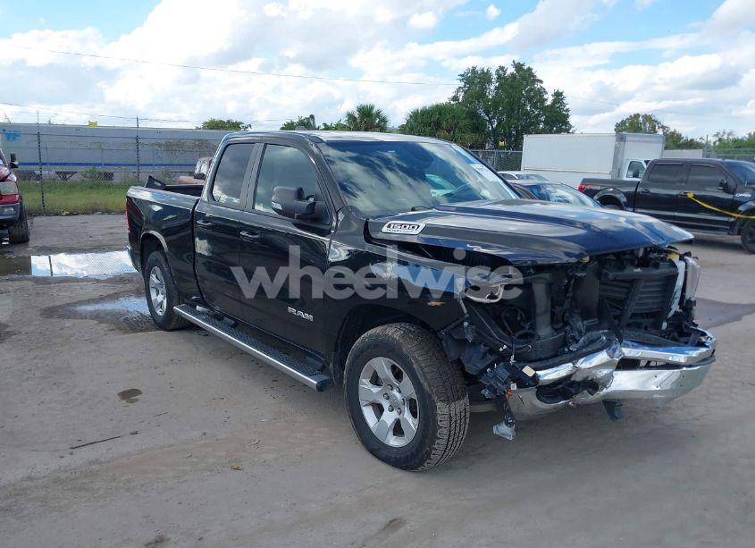 2022 Ram 1500 BIG HORN 4X4 6'4 BOX (VIN 1C6SRFBT9NN472658) main photo