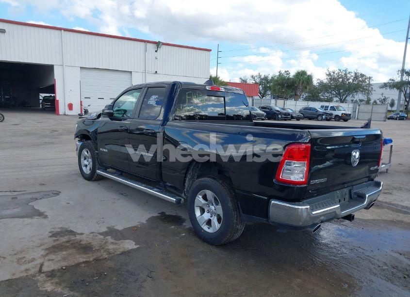 Photo 3 of 2022 Ram 1500 BIG HORN 4X4 6'4 BOX (VIN 1C6SRFBT9NN472658)