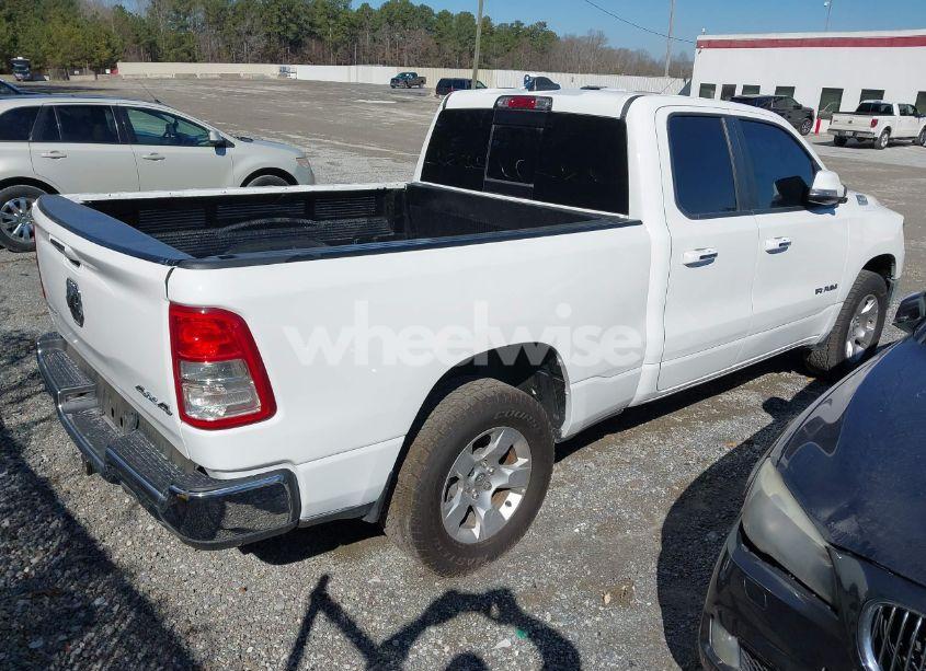 Photo 4 of 2020 Ram 1500 BIG HORN 4X4 6'4 BOX (VIN 1C6SRFBTXLN122260)
