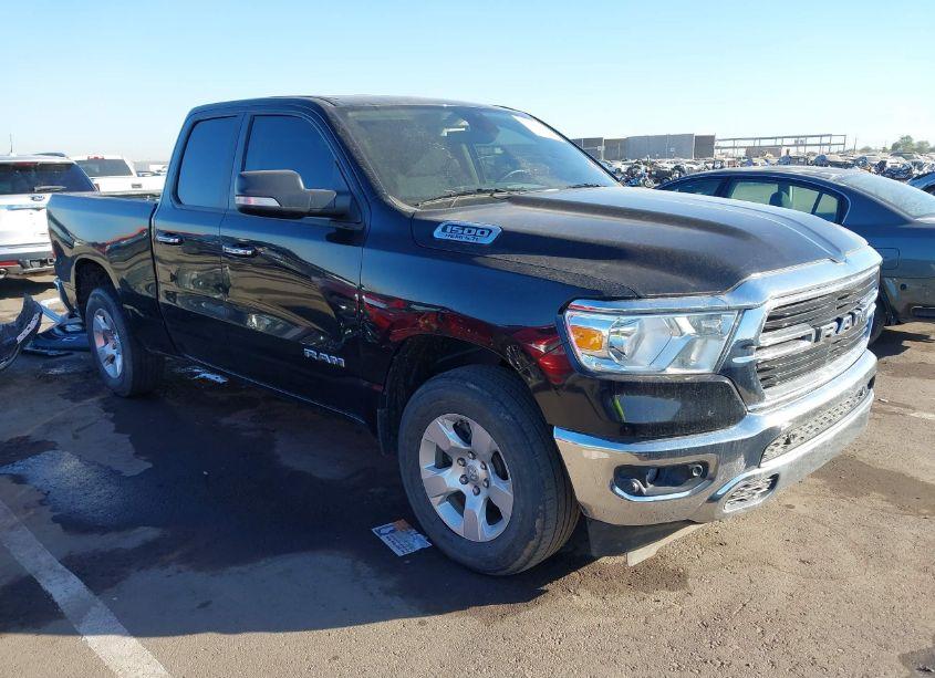 2020 Ram 1500 BIG HORN 4X4 6'4 BOX (VIN 1C6SRFBTXLN281585) main photo