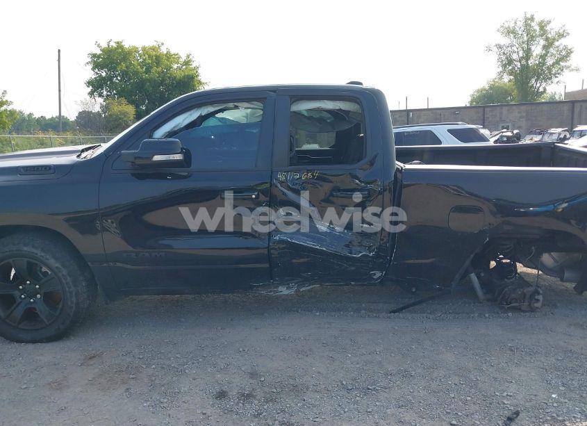 Photo 15 of 2022 Ram 1500 BIG HORN QUAD CAB 4X4 6'4 BOX (VIN 1C6SRFBTXNN137571)