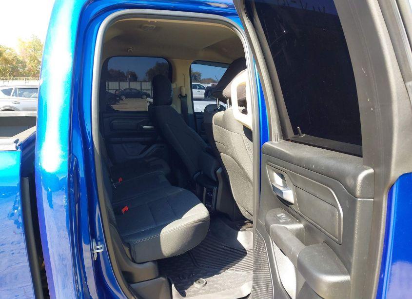 Photo 8 of 2019 Ram 1500 TRADESMAN 4X4 6'4 BOX (VIN 1C6SRFCT5KN609282)