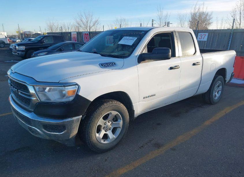 Photo 2 of 2019 Ram 1500 TRADESMAN 4X4 6'4 BOX (VIN 1C6SRFCT7KN602169)