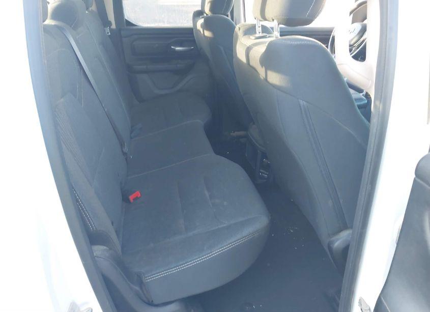 Photo 8 of 2019 Ram 1500 TRADESMAN 4X4 6'4 BOX (VIN 1C6SRFCT7KN602169)