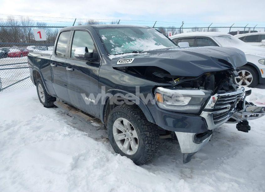 2019 Ram 1500 LARAMIE 4X4 6'4 BOX (VIN 1C6SRFDT3KN556578) main photo