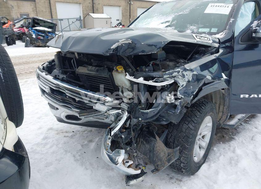 Photo 6 of 2019 Ram 1500 LARAMIE 4X4 6'4 BOX (VIN 1C6SRFDT3KN556578)