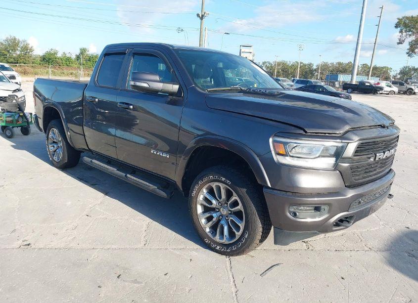 2019 Ram 1500 LARAMIE 4X4 6'4 BOX (VIN 1C6SRFDT4KN791846) main photo