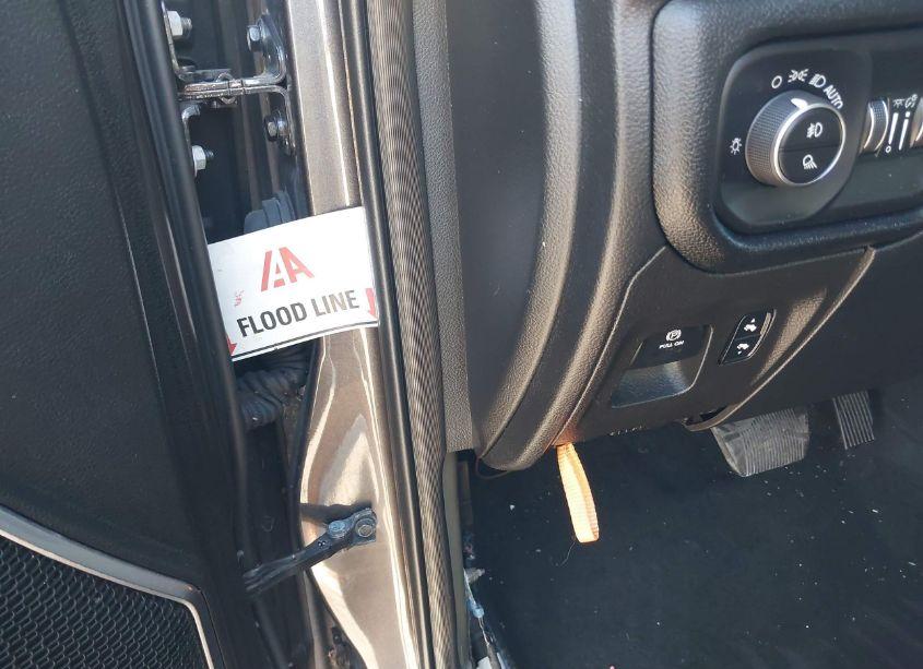 Photo 12 of 2019 Ram 1500 LARAMIE 4X4 6'4 BOX (VIN 1C6SRFDT4KN791846)