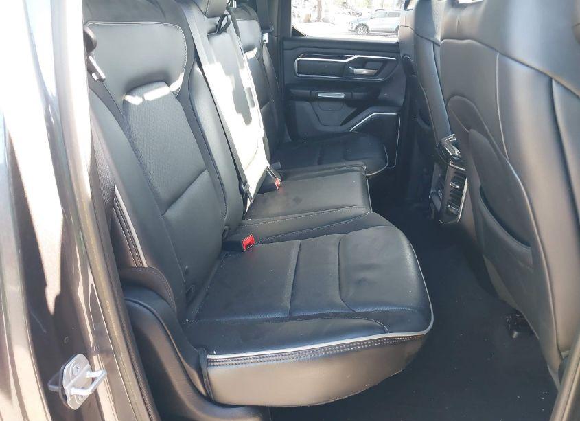 Photo 8 of 2019 Ram 1500 LARAMIE 4X4 6'4 BOX (VIN 1C6SRFDT4KN791846)