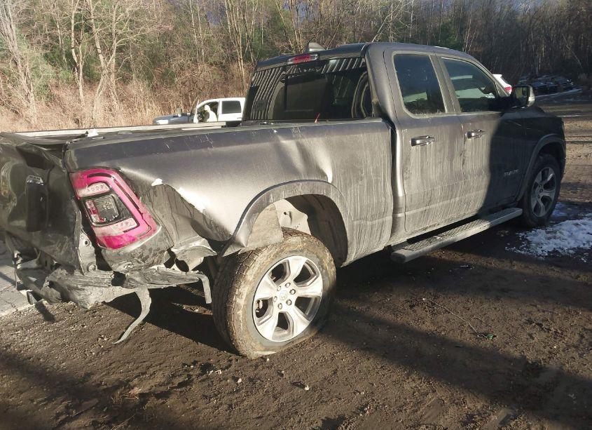 Photo 4 of 2019 Ram 1500 LARAMIE 4X4 6'4 BOX (VIN 1C6SRFDT5KN914974)