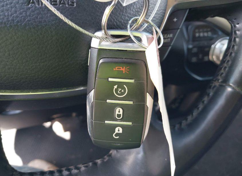 Photo 11 of 2019 Ram 1500 LARAMIE QUAD CAB 4X4 6'4 BOX (VIN 1C6SRFDT6KN806444)