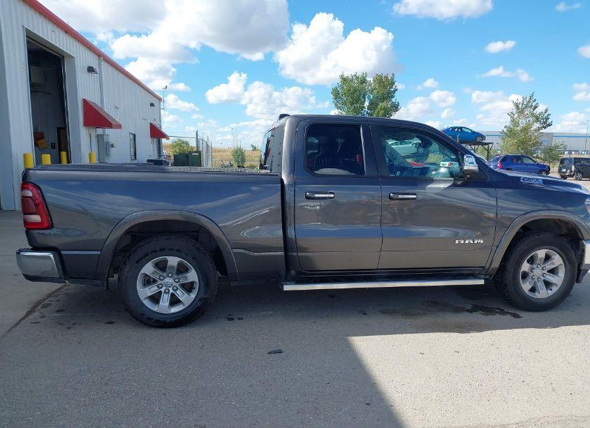 Photo 13 of 2019 Ram 1500 LARAMIE QUAD CAB 4X4 6'4 BOX (VIN 1C6SRFDT6KN806444)