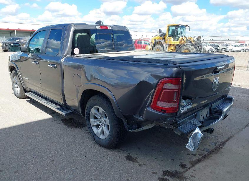 Photo 3 of 2019 Ram 1500 LARAMIE QUAD CAB 4X4 6'4 BOX (VIN 1C6SRFDT6KN806444)