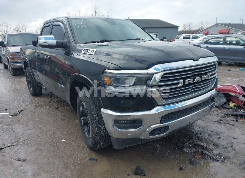 2019 Ram 1500 (VIN 1C6SRFDT6KN869740) main photo