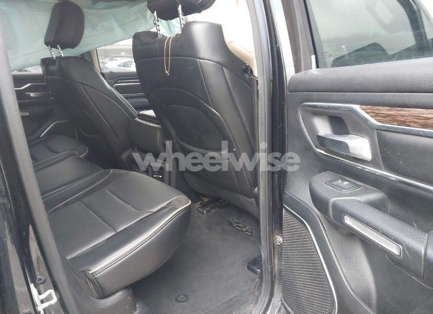 Photo 8 of 2019 Ram 1500 (VIN 1C6SRFDT6KN869740)