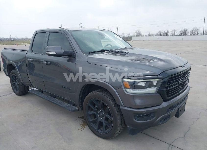 2020 Ram 1500 LARAMIE 4X4 6'4 BOX (VIN 1C6SRFDT7LN338872) main photo