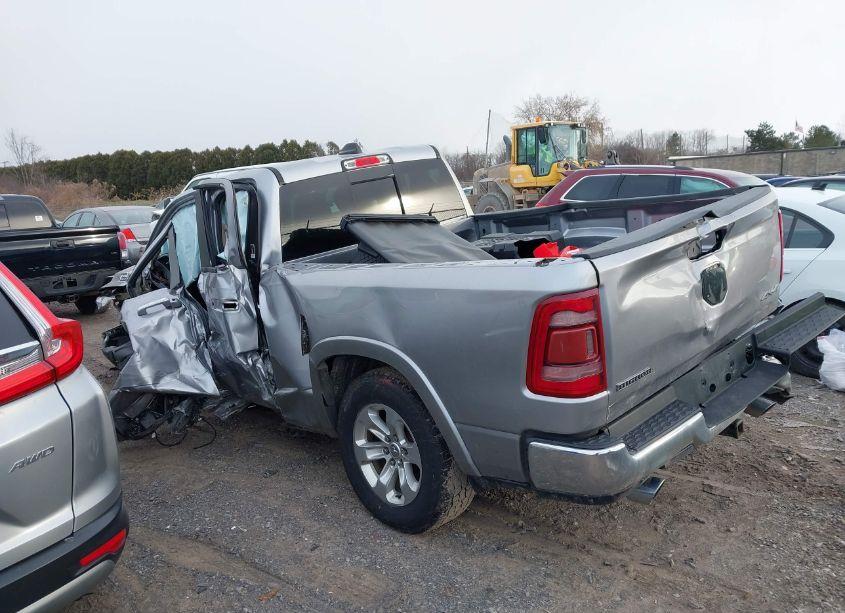 Photo 14 of 2019 Ram 1500 LARAMIE 4X4 6'4 BOX (VIN 1C6SRFDT9KN748443)